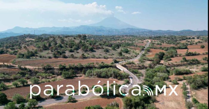 Inaugura Sergio Salom&oacute;n pavimentaciones en municipios de la Mixteca cercanos al Popocat&eacute;petl