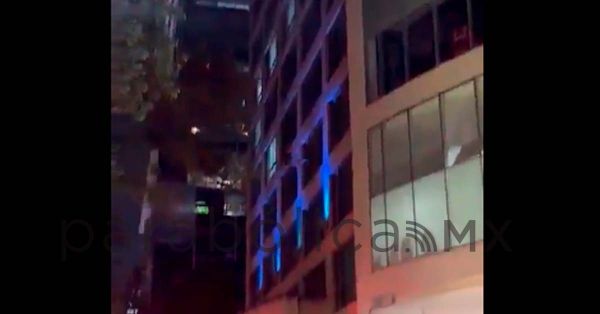 Muere mujer tras lanzarse de un séptimo piso en Paseo de la Reforma