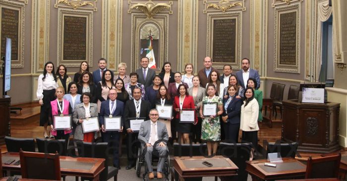 Entrega Congreso del Estado Medalla al Mérito Docente “Juan C. Bonilla”