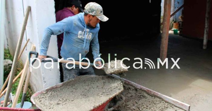 Promueve el ayuntamiento capitalino el programa &ldquo;Dignificando Pisos&rdquo;