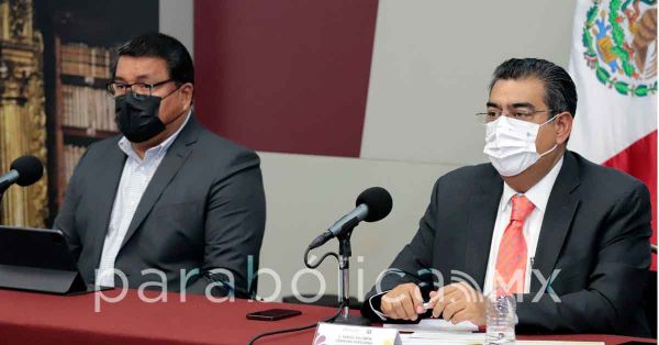 Indaga FGE al edil de Zapotitlán de Méndez; pide Segob a Cabildo acatar normativa