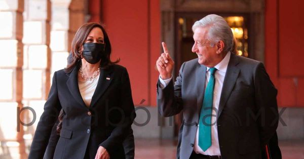 Exhorta INAI a AMLO a revelar expedientes de Ayotzinapa compartidos por Kamala Harris