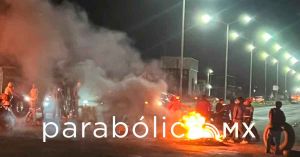 Protestan por obra de pozo de agua con bloqueo en la federal Cholula Huejotzingo