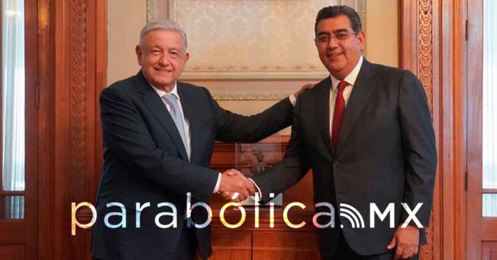 Tercer encuentro en un mes entre AMLO y Sergio Salom&oacute;n