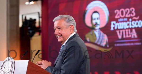 Llama AMLO a asistir al mitin del 18 de marzo en el Zócalo