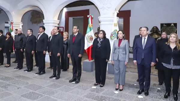 Encabeza Sergio Salomón ceremonia por aniversario luctuoso de Miguel Barbosa Huerta