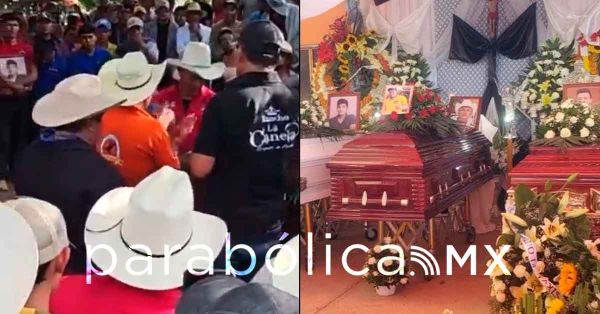 Dan el último adios a regidor de Acatlán acribillado junto a sus hijos