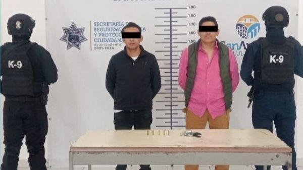 Aseguran a dos presuntos responsables de robo de veh&iacute;culo y negocio