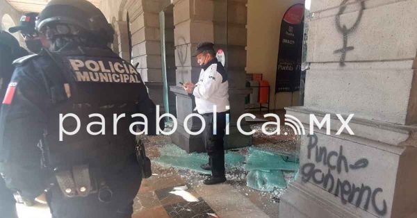 Estos son los da&ntilde;os que dej&oacute; a su paso la Marcha 8M en Puebla