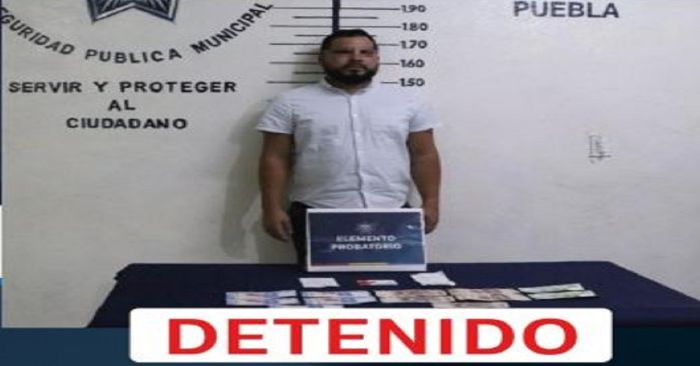 Detienen a un presunto defraudador y falsificador de documentos en San pedro Cholula