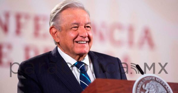 Celebra López Obrador deslinde de Cuauhtémoc Cárdenas de Méxicolectivo