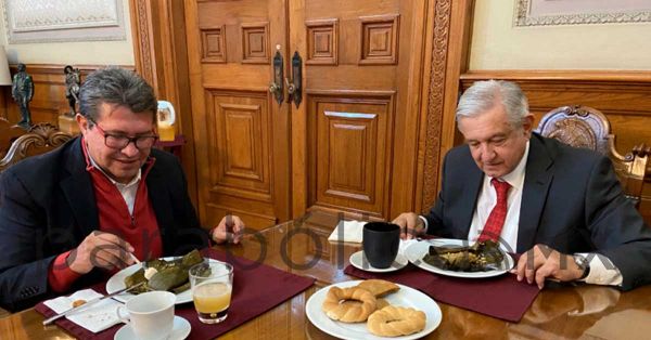 “Él está favor del derecho, yo de la justicia”, reconoce AMLO diferencias con Monreal