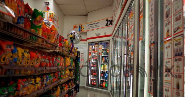 Gana Oxxo amparo contra la prohibición de tabaco: volverá a exhibir cigarros