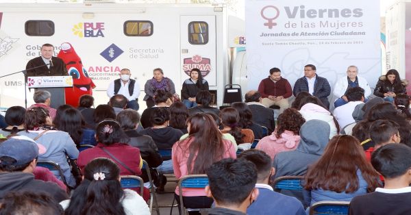 Realizan “Viernes de las Mujeres”, brinda atención a quien más lo necesita
