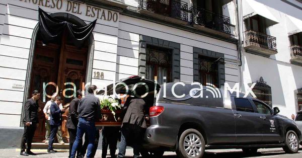 "Su legado se queda"; Cabildo y Congreso homenajean a fallecidas