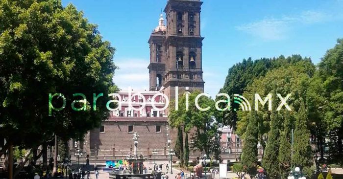 Anuncia el ayuntamiento campaña contra la propaganda política en el mobiliario urbano