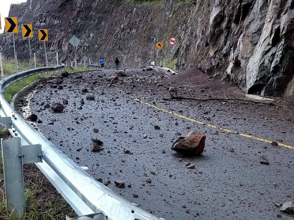 Van 5 muertos por paso de Lidia y Max