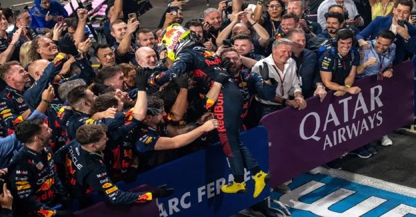 Se lleva 'Checo' P&eacute;rez la Sprint Race