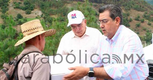 Garantiza gobierno estatal integridad de habitantes de Zacatlán por incendio