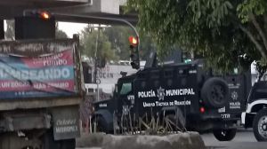 Retira ayuntamiento a ambulantes del bajo puente en la zona de Amalucan