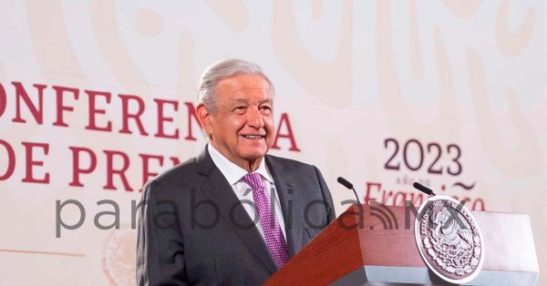 Acusa López Obrador que maestros y rectores de universidades públicas ganan más que él