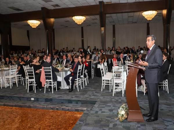 Asiste gobernador al 50 Aniversario del Centro Mexicano Libanés de Puebla