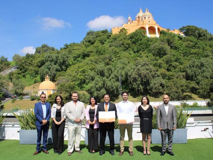 Con firma de convenio, gobierno estatal impulsa consumo de energ&iacute;as limpias