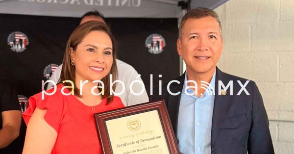 Reconoce Condado de Orange labor de Sergio Salomón y Gaby Bonilla