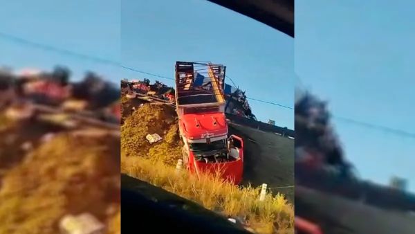 Deja seis muertos choque de camiones en Circuito Exterior Mexiquense