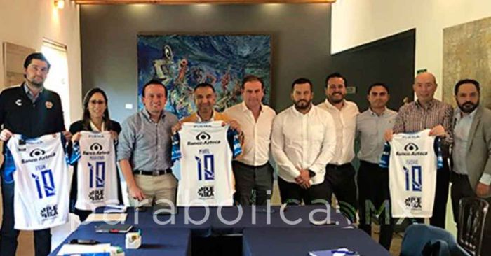 Se reúne Mikel Arriola con la directiva del Puebla