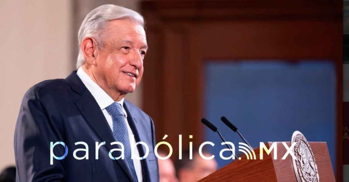 Pide AMLO a la gente informarse sobre los libros de texto gratuitos