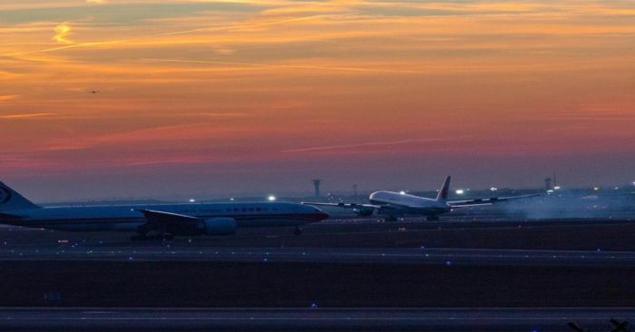 Habrá vuelos nocturnos en el AICM, además de trasladar otros al AIFA