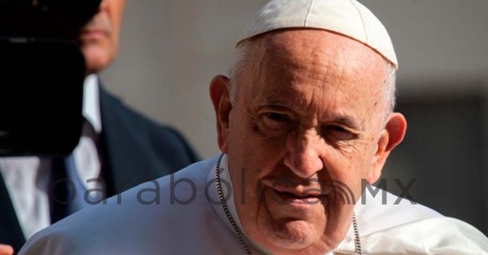 Operan de emergencia al papa Francisco por hernia abdominal