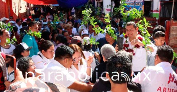 Dialoga Armenta a más de 10 mil personas en Chignahuapan, Aquixtla y Tetela de Ocampo