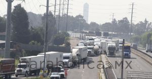 Cierran la México-Puebla por accidente