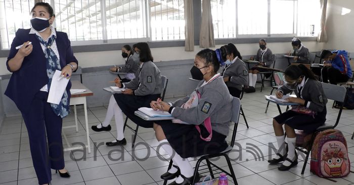 Respalda Estado a maestros poblanos