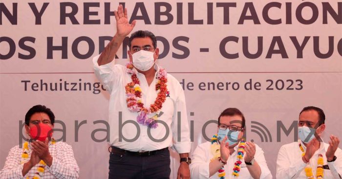 Da Sergio Salomón banderazo de salida a la construcción del Camino Tehuitzingo - Los Hornos - Cuayuca de Andrade