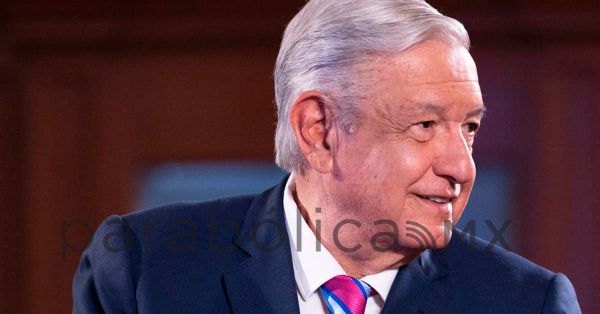Pide López Obrador a ministros de la SCJN explicar cómo financian sus privilegios