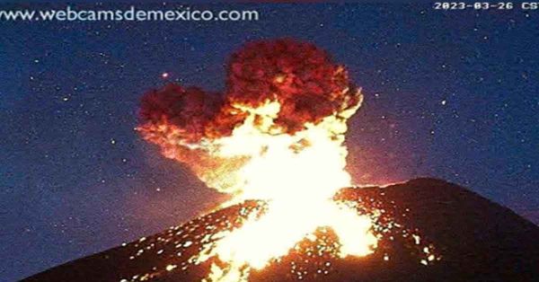Captan explosión en el Popocatépetl; provoca intensa caída de ceniza en la capital