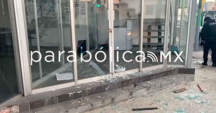 Dan cristalazo a escuela la colonia Belisario Domínguez