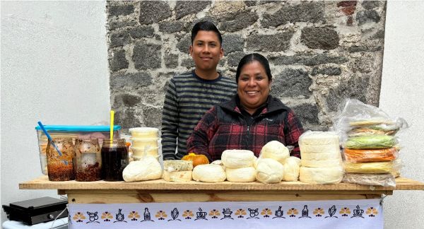 Con "Mercadito Presente", gobierno estatal impulsa productos "Orgullo Puebla"