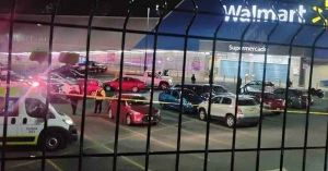Matan a hombre al interior de estacionamiento en Walmart las Ánimas