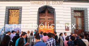 Clausuran el Congreso grupos conservadores por el tema del aborto