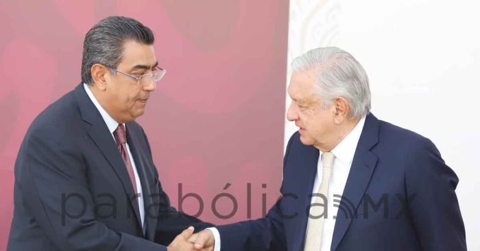 Conmemoran AMLO y Sergio Salomón 162 aniversario de la Batalla de Puebla