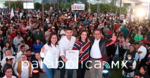 Acogen Carlos y Nadia Navarro a Eduardo Rivera como abanderado del PSI