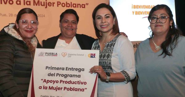Entrega Gaby Bonilla "Apoyo Productivo a la Mujer Poblana"