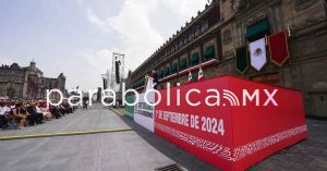 Celebran políticos poblanos el sexto informe de López Obrador