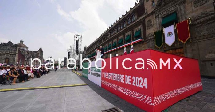 Celebran políticos poblanos el sexto informe de López Obrador