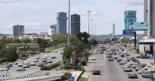 Habrá cierres en la lateral de la Vía Atlixcáyotl con sentido a Puebla