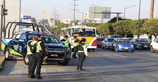 Continúan operativos de inspección en unidades de transporte público de la capital